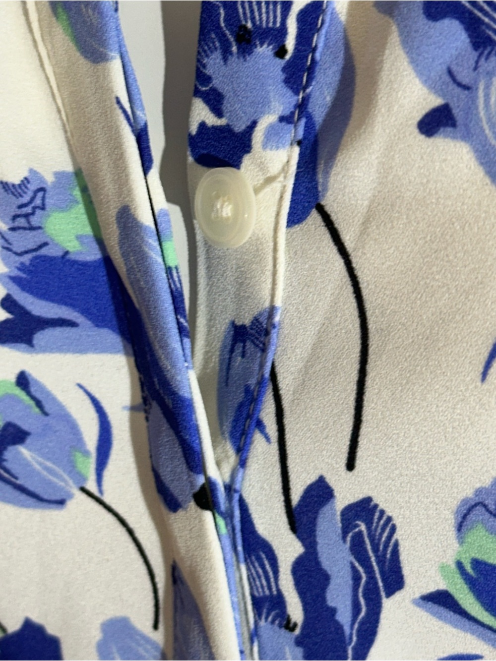 Talbots White and Blue Floral Sleeveless Split-Neck Camisole - Picture 9 of 12